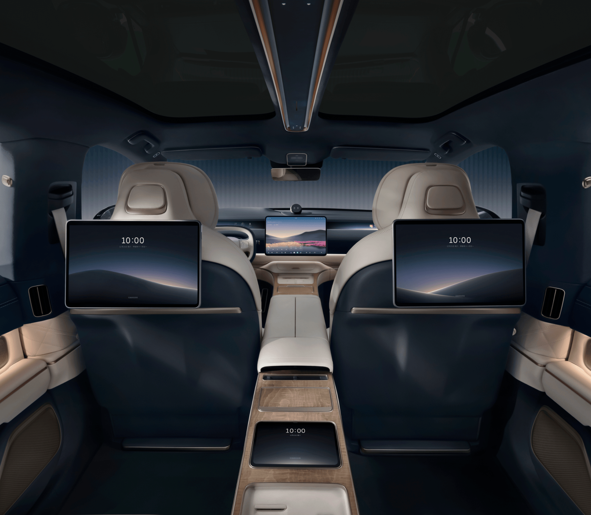 长达 2.15 米的「行政桥」与「天空岛」天地呼应，创立四座专属空间，坐享得体。