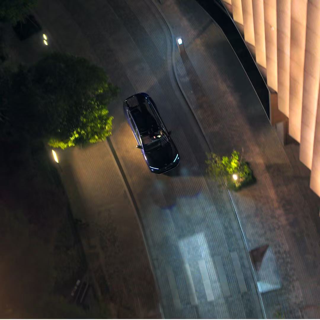 ET9灯光系统 让未知夜路酿成定心的归途