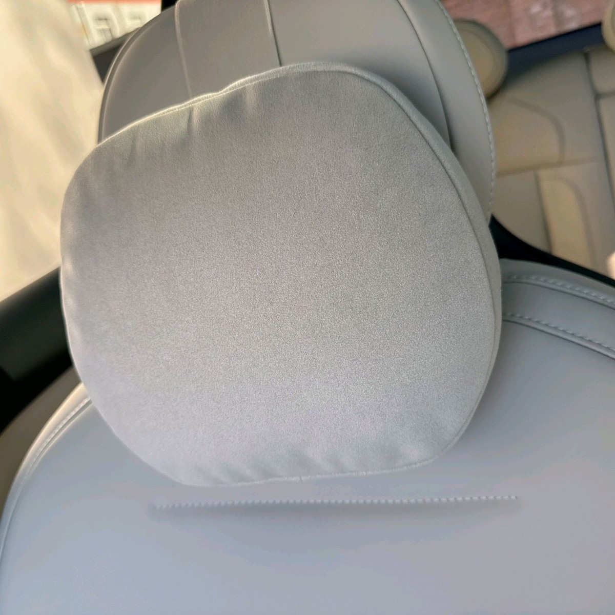 ag8大厅登录ES6头枕是移动的颈椎“推拿师”