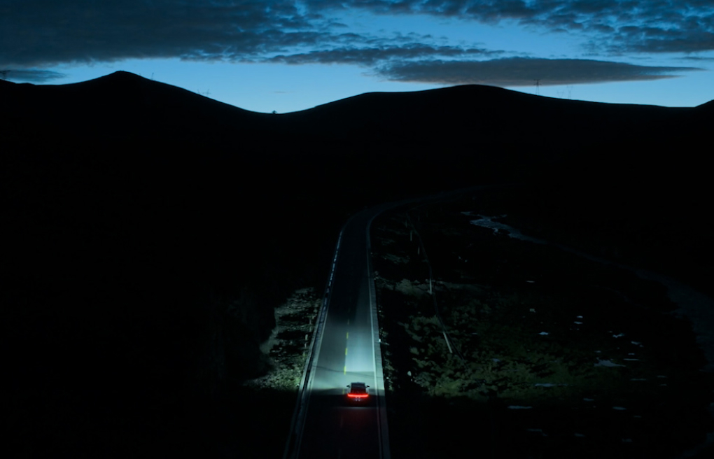 智能光毯可投影清晰转向意图_蔚来全新ES8-NIO蔚来官网