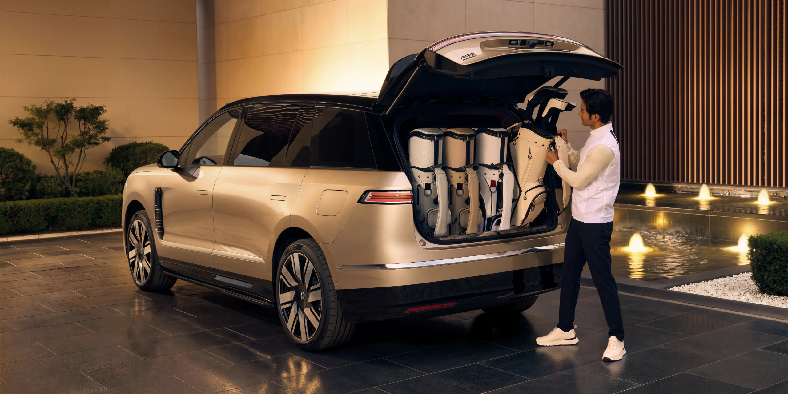 「双600」超大后备箱_蔚来ES9-NIO蔚来官网