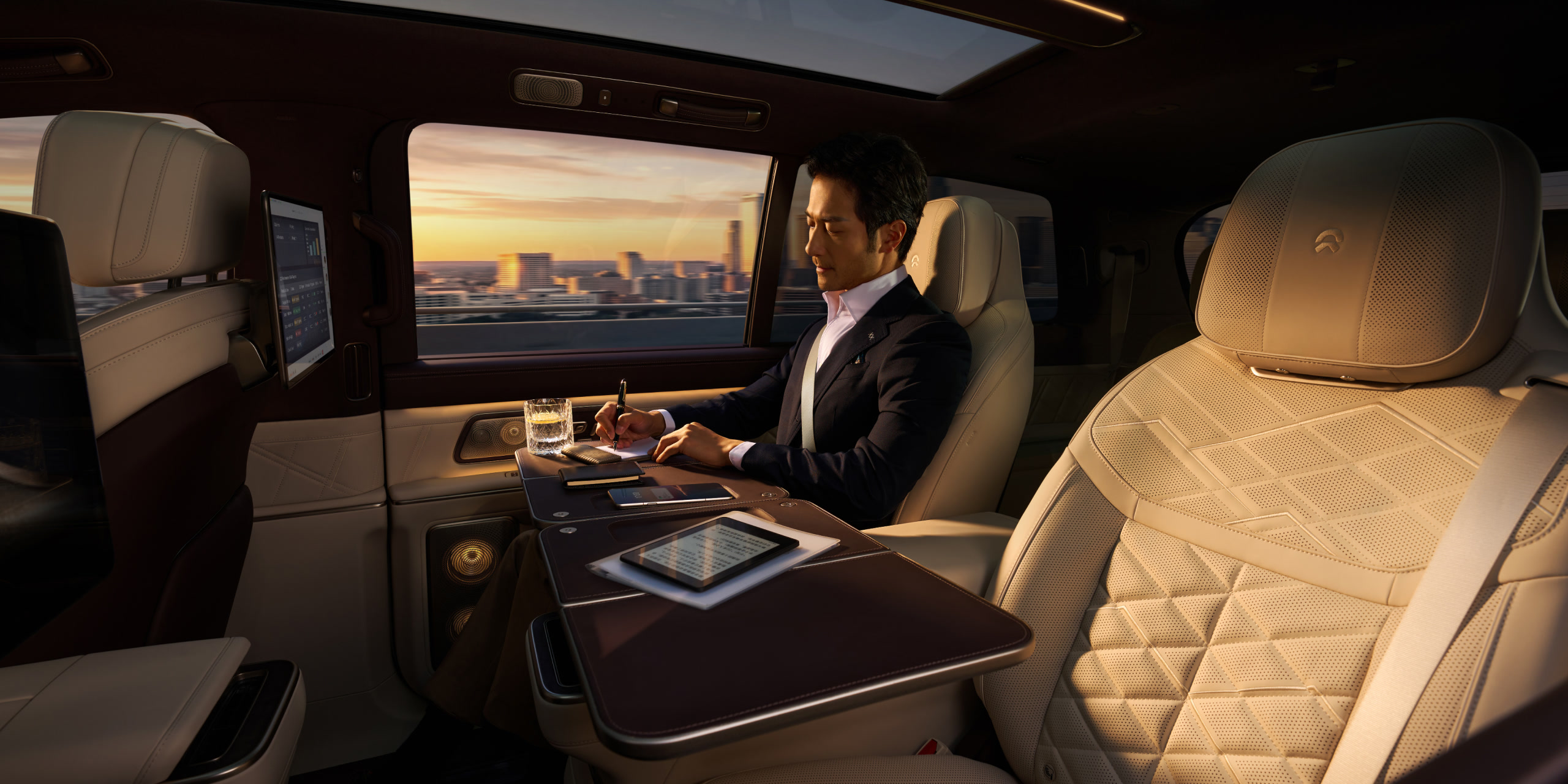 办公空间_蔚来ES9-NIO蔚来官网