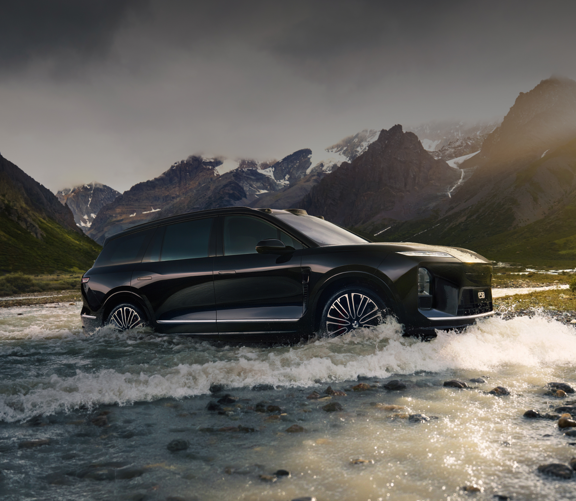 神行智享底盘，旗舰性能标杆